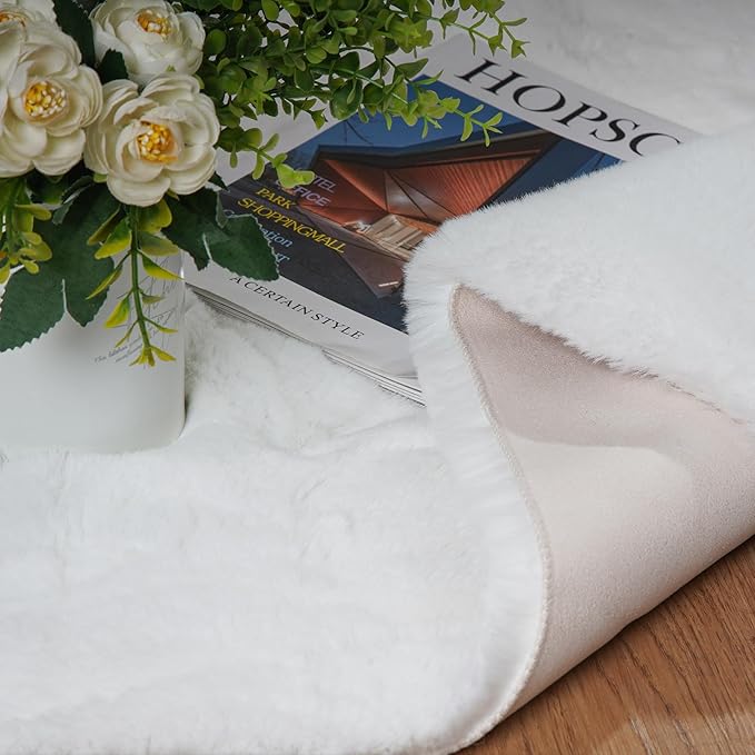 Latepis White Fur Round Rug 3ft Non-Slip Washable Circle Rug Fluffy Faux Rabbit Fur Rugs for Photoshoot Plush Shag Furry Carpet for Living Room Bedroom Kids Room