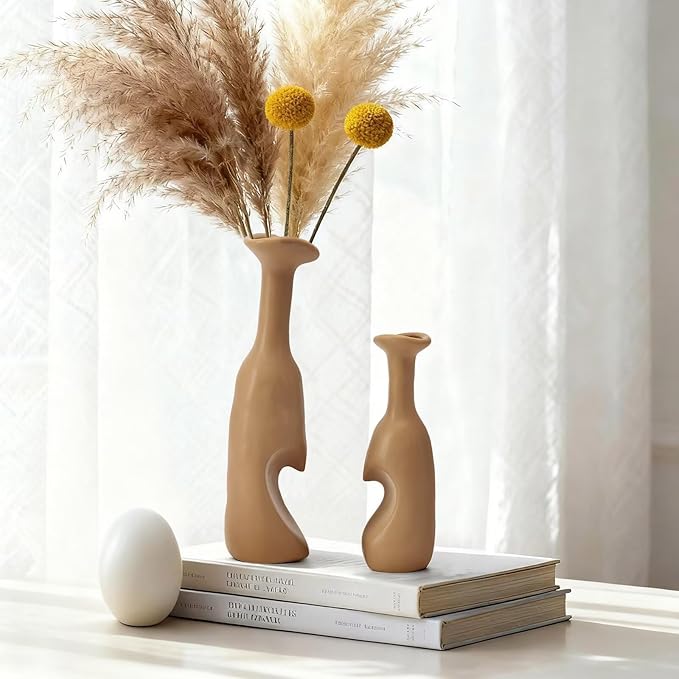 Heart Shaped Small Ceramic Vases Set of 2 Home Decor Boho Vase Modern Matte Flower Vase Minimalist Decorative Vase for Wedding Gift Dining Coffee Table Book Shelf Office Décor