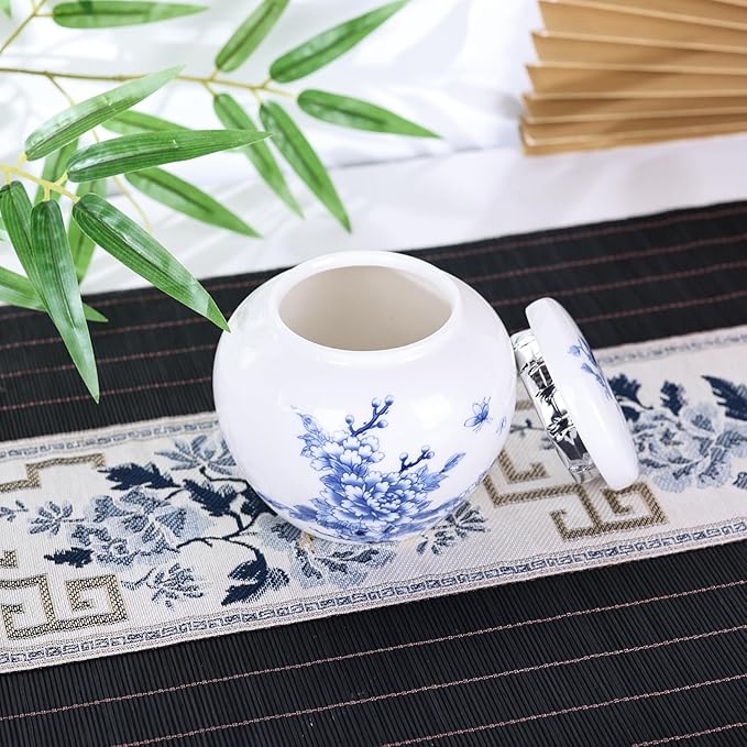 XINGYAN Chinese Traditional Blue and White Porcelain Ceramic Small Ginger Jar with Lid,for Tea Storage,Home Decorative,Home Decor Jar,Bud vase (Model-7)