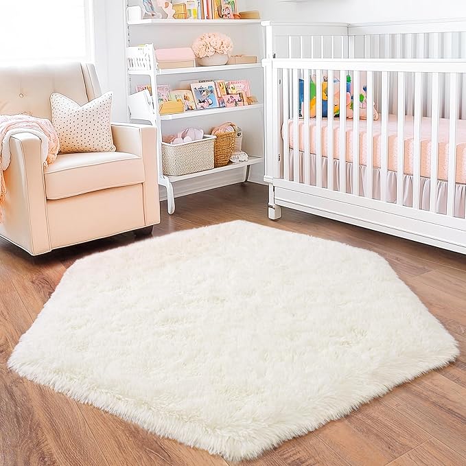 4x4.6 Feet Cream Hexagon Rugs for Princess Tent, Ultra Soft Fluffy Hexagon Area Rug for Bedroom, Cute Shag Rugs for Girls Room, Fuzzy Plush Carpet for Kids Room Tent Castle Home Decor
