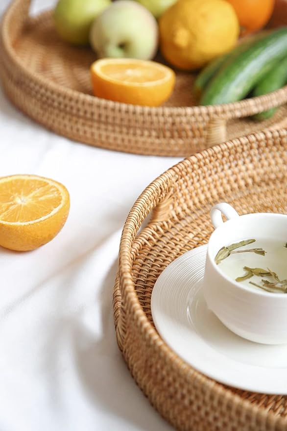 HITOMEN Hand-Woven Round Rattan Serving Tray Decorative Ottoman Wicker Platter with Handles for Coffee Table, Breakfast, Drinks, Snack, Bread, Fruit, Vegetables (Natural Set of 2: M+L)