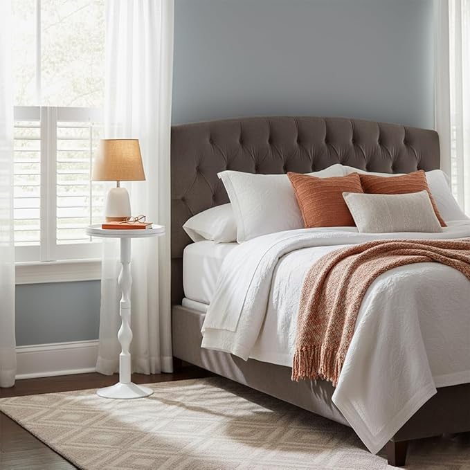 Small Round Drink Table,Pedestal Tables,Small Round Side Table for Narrow Spaces,End Table for Living Room, Bedroom, Bathroom,Balcony (White)