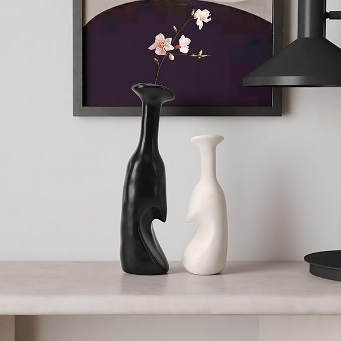 Heart Shaped Small Ceramic Vases Set of 2 Home Decor Boho Vase Modern Matte Flower Vase Minimalist Decorative Vase for Wedding Gift Dining Coffee Table Book Shelf Office Décor