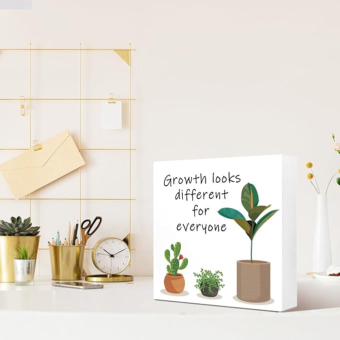 LVQHI Inspirational Wood Block Sign,Growth Looks Different for Everyone Plant Motivational Wooden Block Sign for Home Bedroom Office Desk Table Decor,Inspirational Cheer Up Gift for Coworker Friend