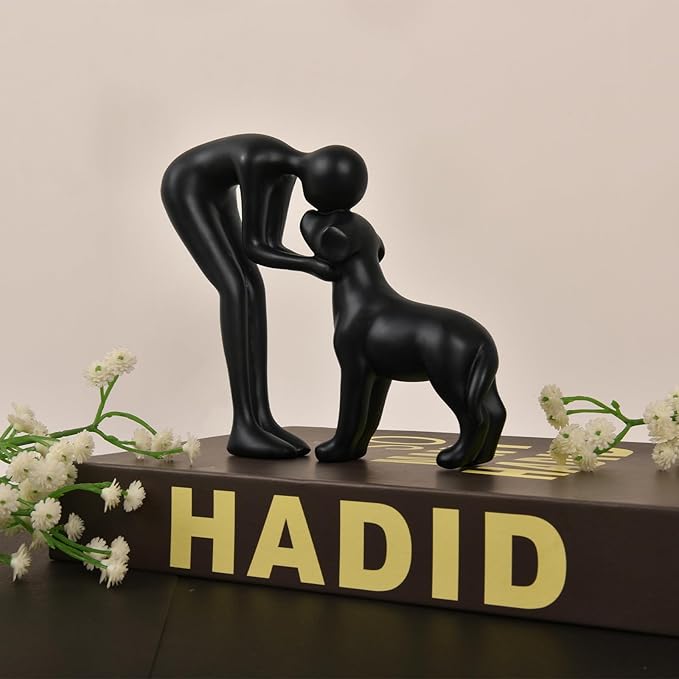 Dog Sculpture Home Decor Cute Man and Dog Statue Decoration for Office、Living Room、Bedroom、Home， Memory Gifts for Pet Lovers (Black)