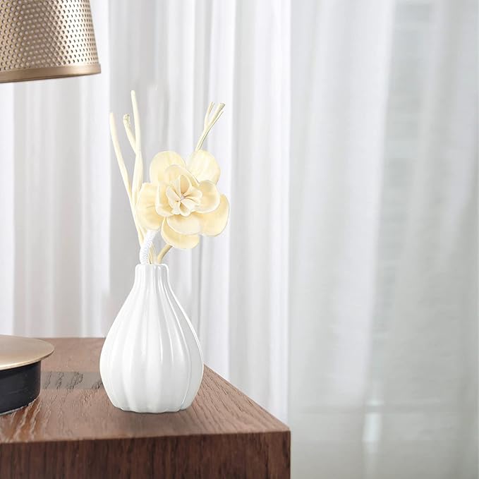 Dried Flower Reed Diffuser Set, Natural Sticks, Elegant Ceramic Bottle, Aromatherapy Oil Set, Home Fragrance & Decorative Diffuser (LilyLotus)