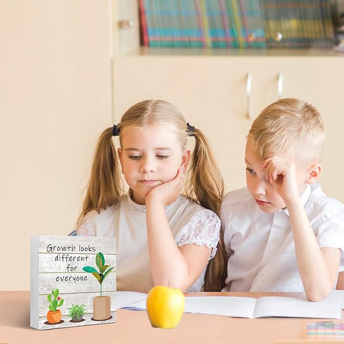 LVQHI Inspirational Wood Block Sign,Growth Looks Different for Everyone Plant Motivational Wooden Block Sign for Home Bedroom Office Desk Table Decor,Inspirational Cheer Up Gift Grain-Grey