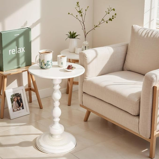 Metal Small Round End Table,Vintage Bedside Drink Table Nightstand for Small Spaces,Modern Accent Pedestal Tables Coffee Tables for Living Room, Bedroom, Corners, Patio,White