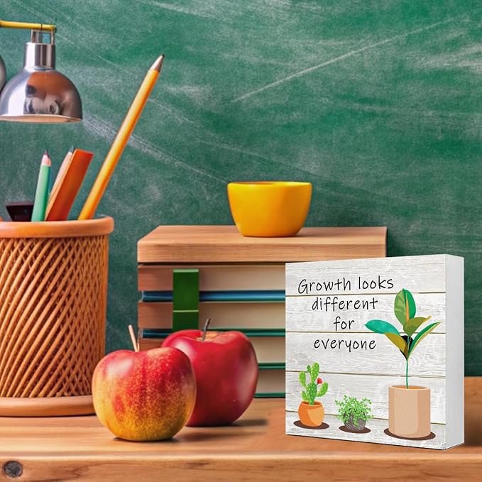 LVQHI Inspirational Wood Block Sign,Growth Looks Different for Everyone Plant Motivational Wooden Block Sign for Home Bedroom Office Desk Table Decor,Inspirational Cheer Up Gift Grain-Grey