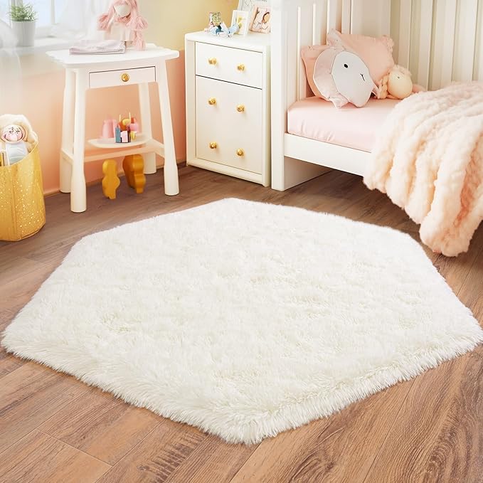 4x4.6 Feet Cream Hexagon Rugs for Princess Tent, Ultra Soft Fluffy Hexagon Area Rug for Bedroom, Cute Shag Rugs for Girls Room, Fuzzy Plush Carpet for Kids Room Tent Castle Home Decor