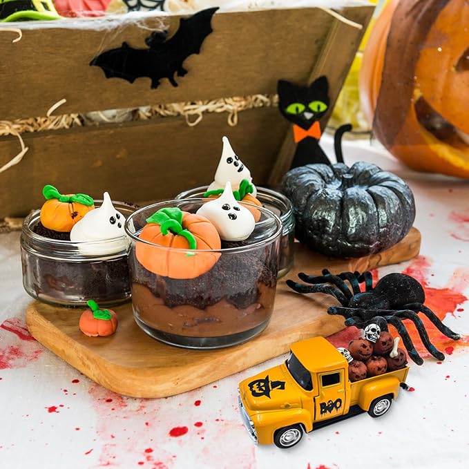 Halloween Decorations Indoor Vintage Metal Truck with Mini Fake Skulls and Pumpkins Cute Ghost Decor Scary Farmhouse Halloween Centerpieces for Table Home Mantel Pumpkin Tiered Tray Decor Party Gift