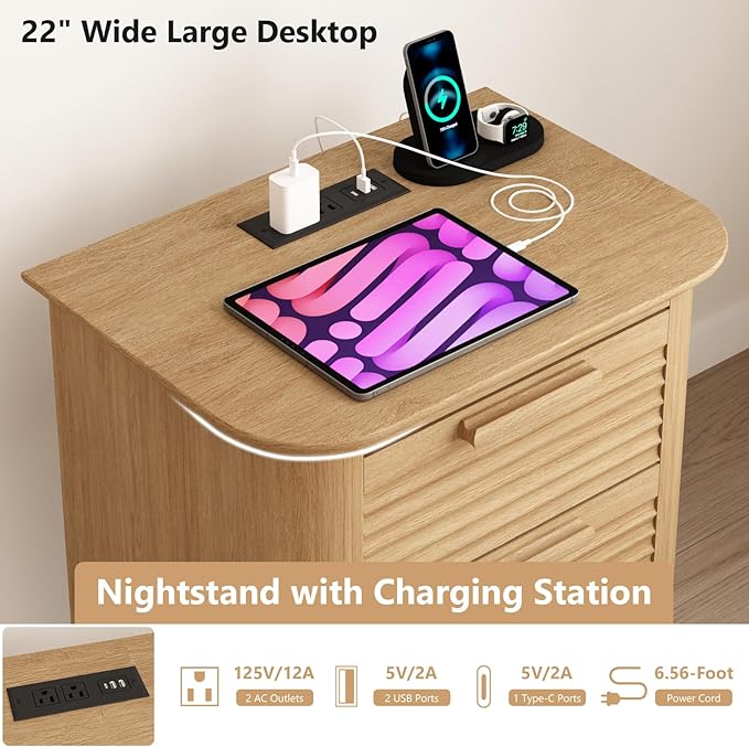 22'' Fluted Nightstand with Charging Station, Modern End Table with 3 Drawers and Storage, Wood Night Stand with Round Corner, Side Table Dresser for Bedroom, Living Room, Curved Profile, Natural Oak