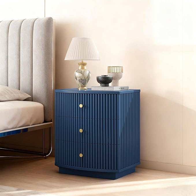 Grooved Wood End Table with 3 Drawers, Curved Edge Storage Side Table, Three Drawer Nightstand Compact Sofa Bedside Table for Bedroom, Living Room and Small Spaces, Blue