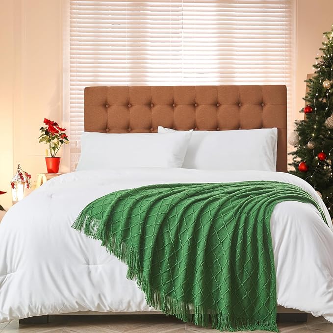 inhand Green Christmas Throw Blanket for Couch and Bed, Birthday Gifts for Women Teen Girl Friend Home Decor Knitted Twin Size Blanket, Outdoor Lightweight Farmhouse Warm Woven Decorative, 60"x80"