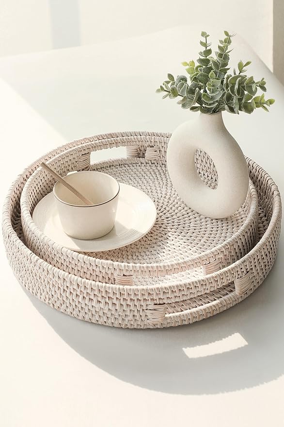 HITOMEN Hand-Woven Round Rattan Serving Tray Decorative Ottoman Wicker Platter with Handles for Coffee Table, Breakfast, Drinks, Snack, Bread, Fruit, Vegetables (Whitewash Set of 2: M+L)