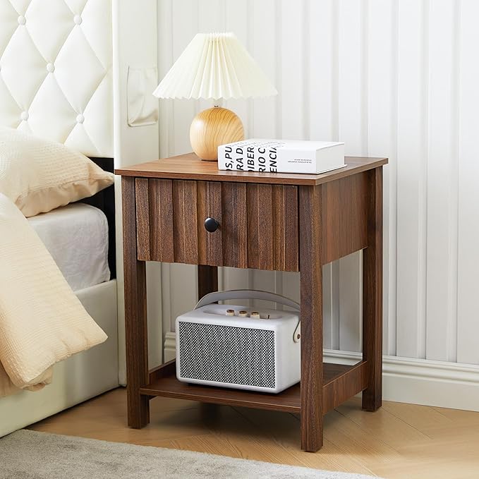 Wood Nightstand Set of 2, 21.65" H Bedside Table with Wide Fluted Finish, Modern Night Stands with Drawer, Mid Century End Table for Bedroom (Walnut-2 Packs)