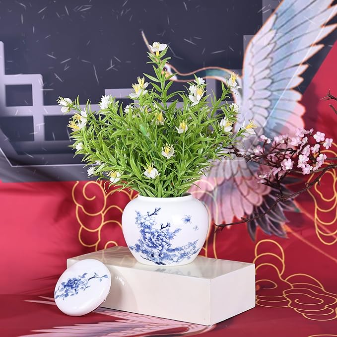 XINGYAN Chinese Traditional Blue and White Porcelain Ceramic Small Ginger Jar with Lid,for Tea Storage,Home Decorative,Home Decor Jar,Bud vase (Model-7)