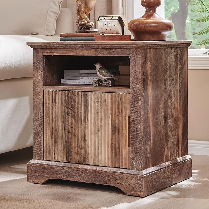 Fluted Nightstand with Charging Station, 22" Large Modern Side Table, Wood End Table w/Open Shelf & Spacious Tabletop, Bedside Table with Storage Space for Bedroom, Living Room (Light Brown)