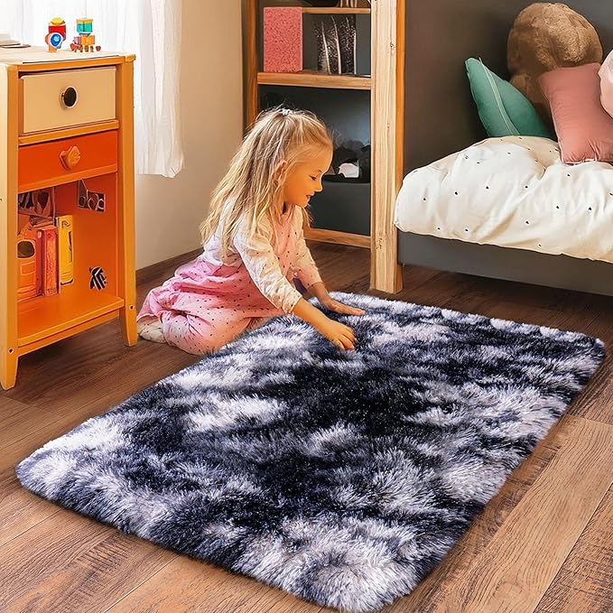 Small Rugs for Bedroom, Fluffy 2x3 Rug Throw Non Slip for Bedside Dorm Kids Room, Plush Comfy Shag Carpet for Home Decor Aesthetic, Black and White