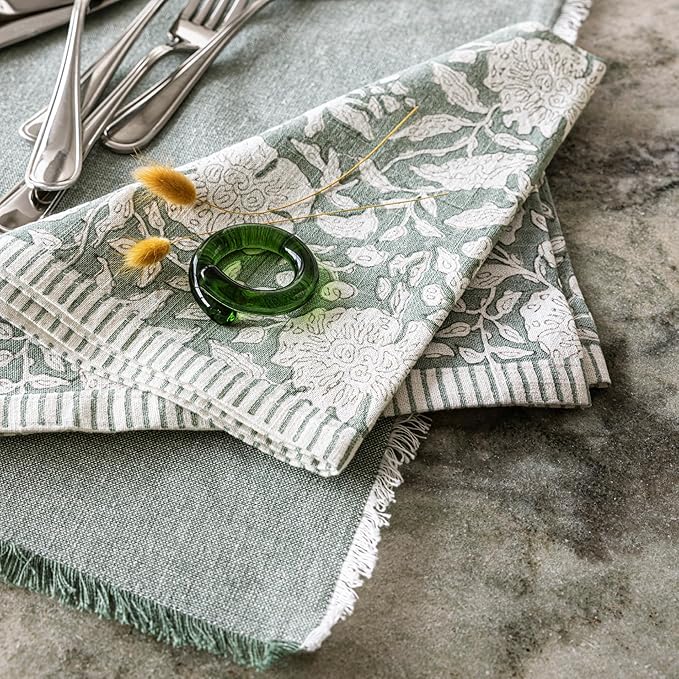 Over&Back Set of 4 Woven Frayed Chambray Placemats - Colorful Dining Table Mat - Hand-Finished Frayed Edges - 100% Cotton - Machine Washable - Kitchen and Home Decor - Green - 14" L X 20" W