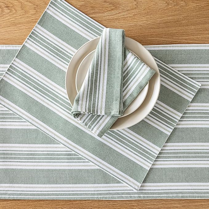 Over&Back Set of 4 Woven Placemats - Colorful Dining Table Mat - 100% Cotton - Machine Washable - Kitchen and Home Decor - Green - 14" L X 20" W